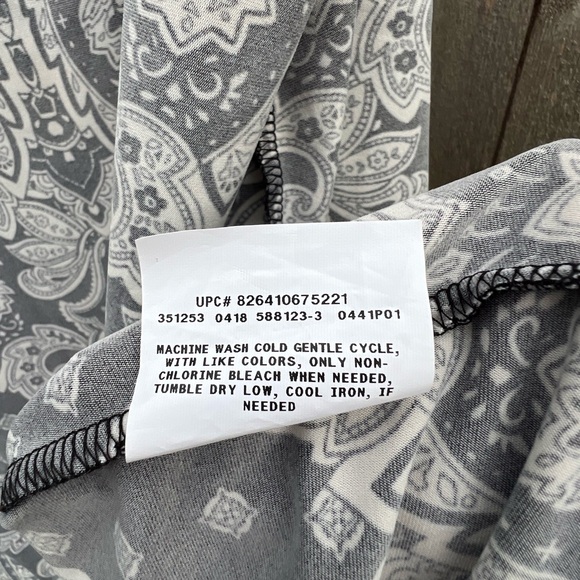 ALYX L sleeveless black & white polyester and spandex blouse top - Picture 6 of 11